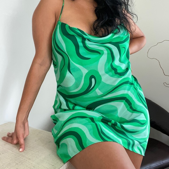 Zara Dresses & Skirts - Zara green swirly mini dress size M